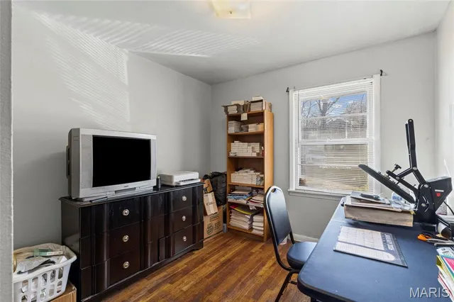 $57,900 | 6241 Lorraine Avenue, Hillsdale, MO 63121