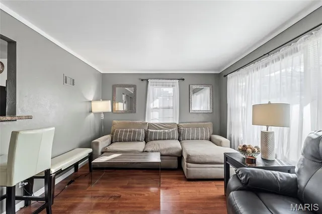 $57,900 | 6241 Lorraine Avenue, Hillsdale, MO 63121