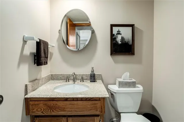 $375,000 | 13328 West 104th Street, Lenexa, KS 66215