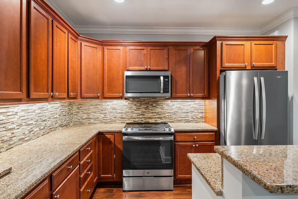 3175 Tremont Road, Unit 409 Columbus, OH 43221 - Photo 19 of 42 DSC06934