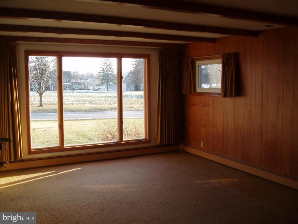 703 East Evergreen Road Lebanon, PA 17042 - Photo 7 of 14 Gallery Image 7