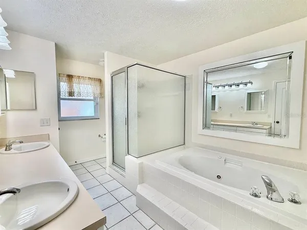 $2,350 | 9815 La Vonda Street, Riverview, FL 33569