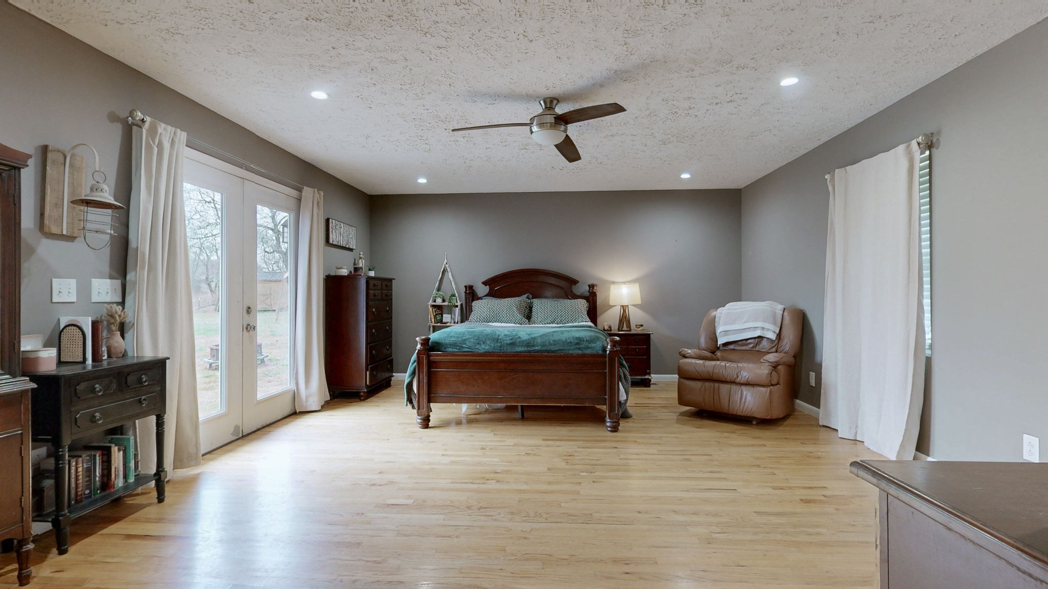 3182 Cairo Bend Road Lebanon, TN 37087 - Photo 17 of 51 a living room with furniture