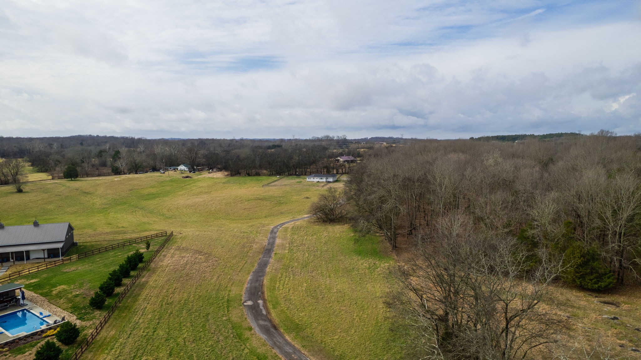 3182 Cairo Bend Road Lebanon, TN 37087 - Photo 45 of 51 an aerial view of ocean with green space
