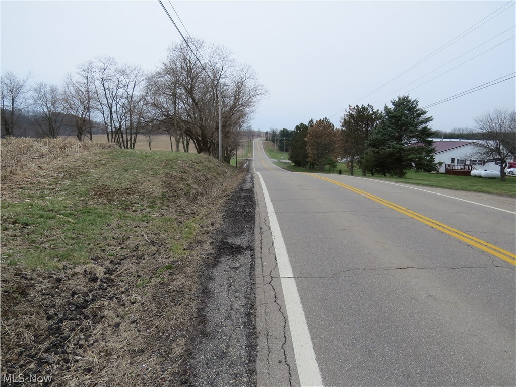 Kensington Road Northeast Carrollton, OH 44615 - Photo 3 of 11