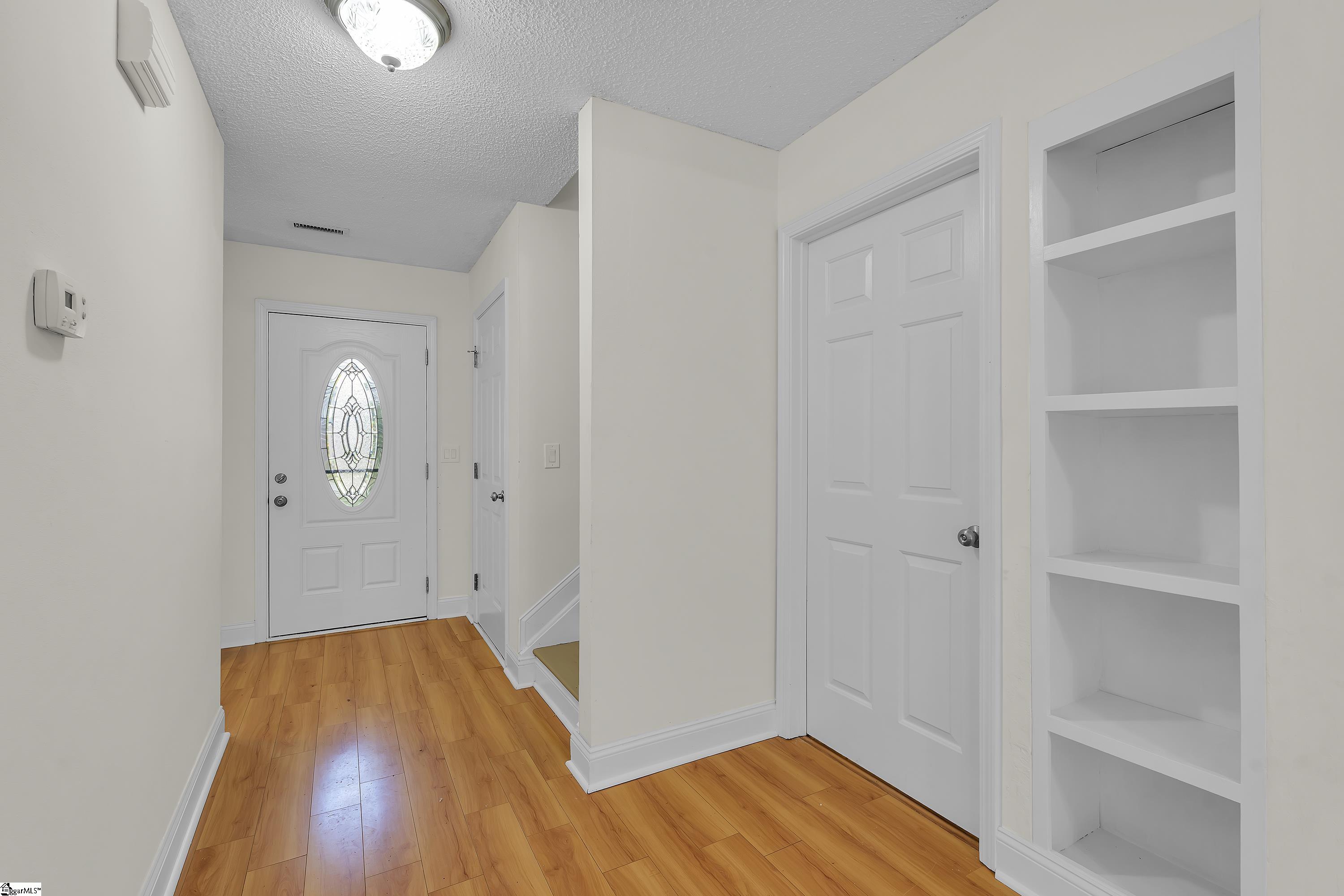 4 Raleigh Court Simpsonville, SC 29681 - Photo 2 of 24