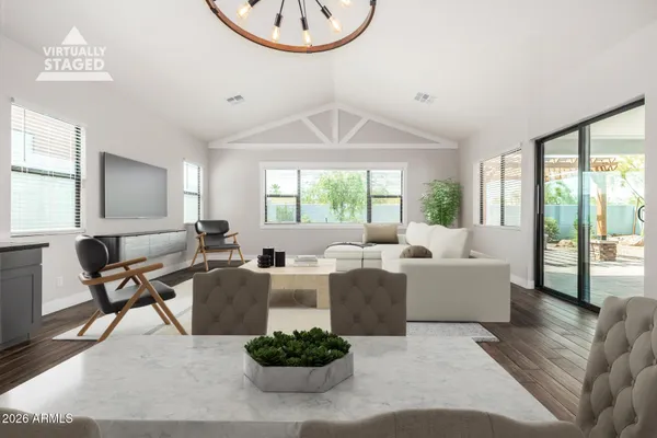 $889,000 | 9818 South 7th Place, Phoenix, AZ 85042