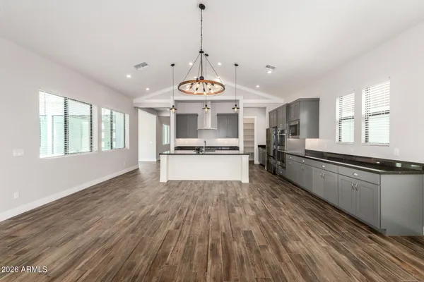 $889,000 | 9818 South 7th Place, Phoenix, AZ 85042