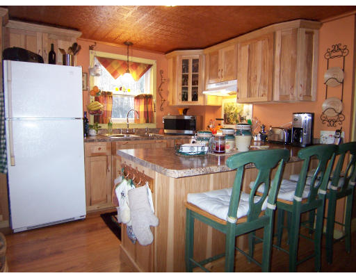 13 Horne Street Springfield, MA 01119 - Photo 2 of 14 Gallery Image 2