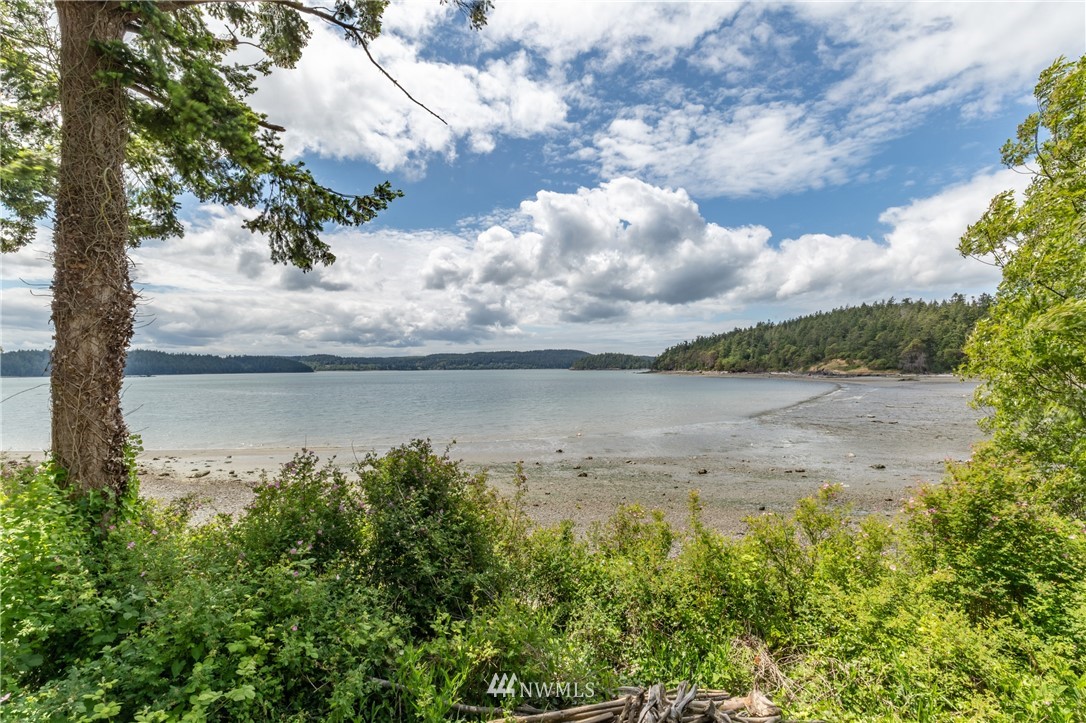 15526 Snee Oosh Road La Conner, WA 98257 - Photo 13 of 23 Gallery Image 13