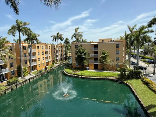 $2,500 | 1341 Southeast 3rd Avenue, Unit 404, Dania Beach, FL 33004