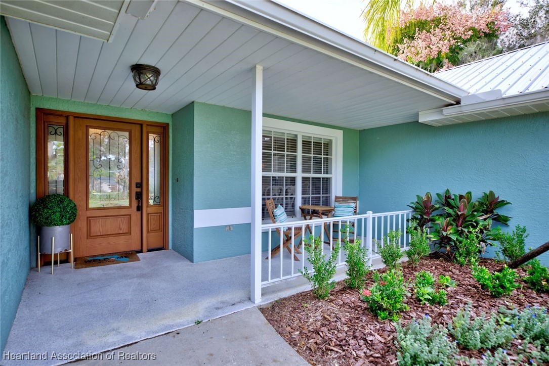 364 Lake June Road Lake Placid, FL 33852 - Photo 3 of 50
