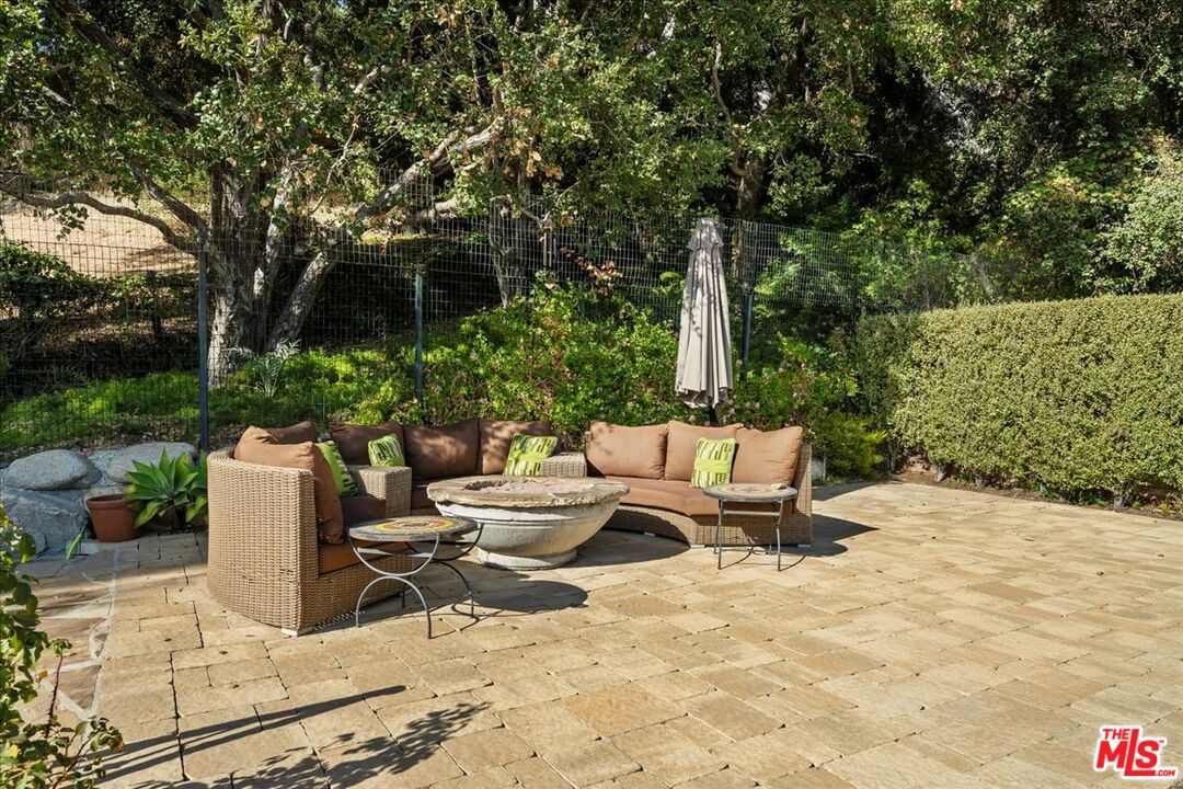 809 Leonard Road Los Angeles, CA 90049 - Photo 62 of 72