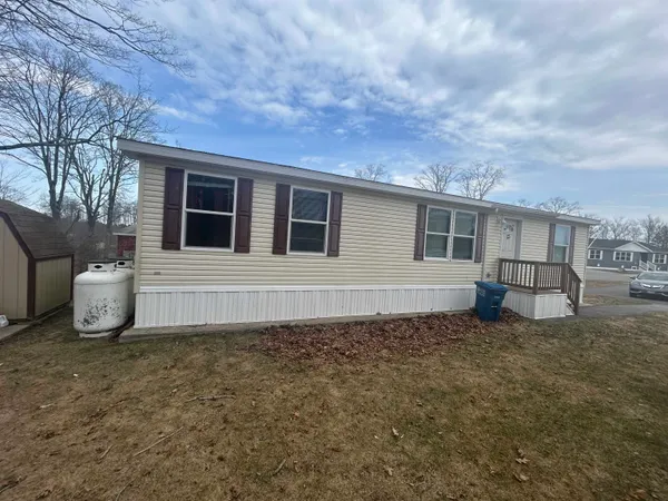 $279,000 | 13 Seaglass Lane, Kittery, ME 03904