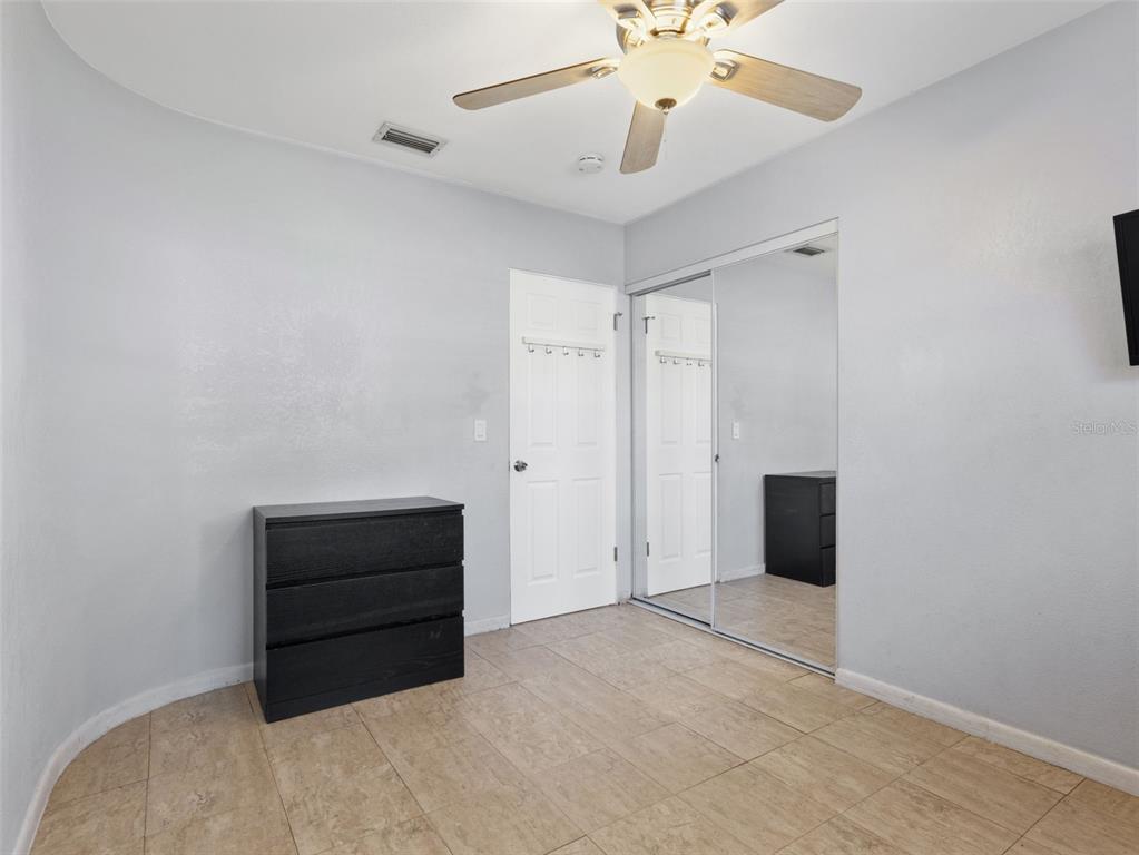 5209 Lloyd Street Seffner, FL 33584 - Photo 14 of 37