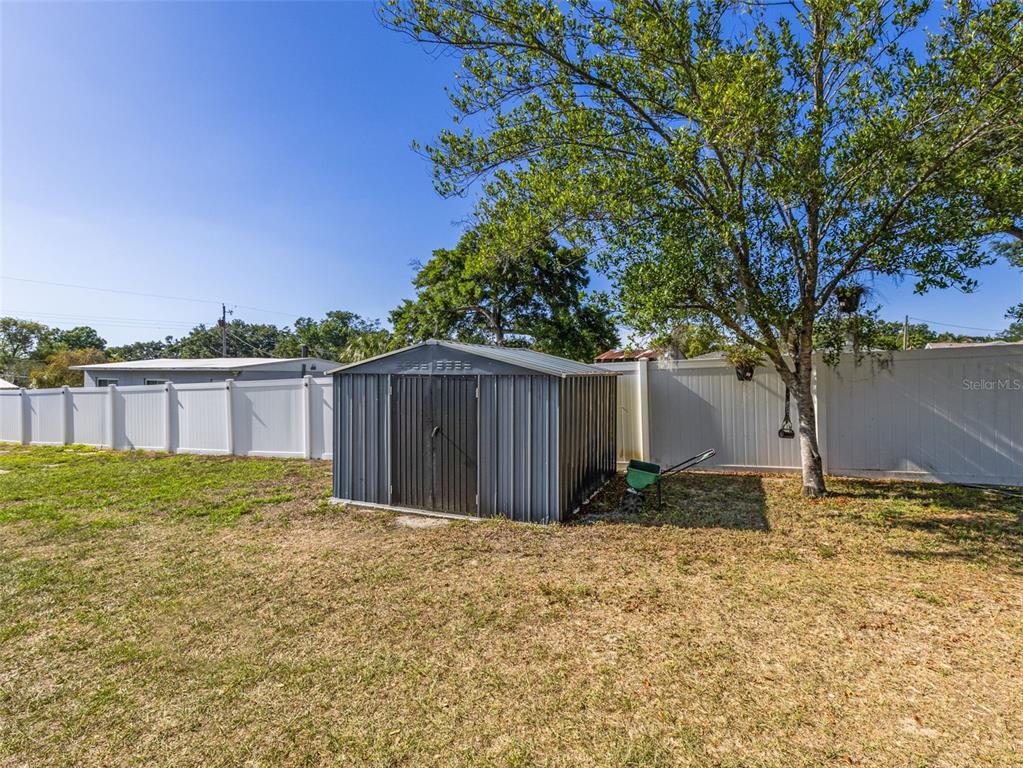 5209 Lloyd Street Seffner, FL 33584 - Photo 30 of 37