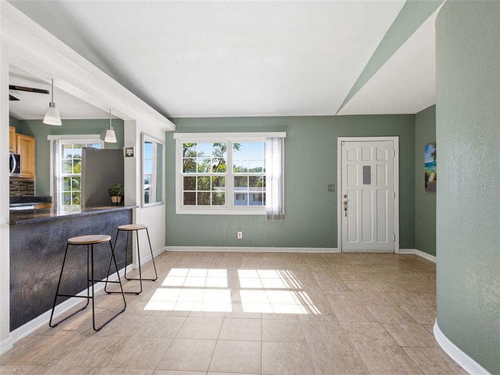 5209 Lloyd Street Seffner, FL 33584 - Photo 9 of 37