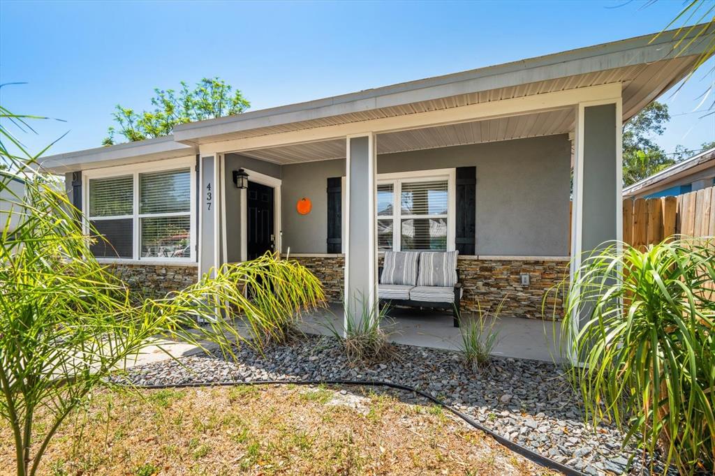 437 Lexington Street Dunedin, FL 34698 - Photo 3 of 27