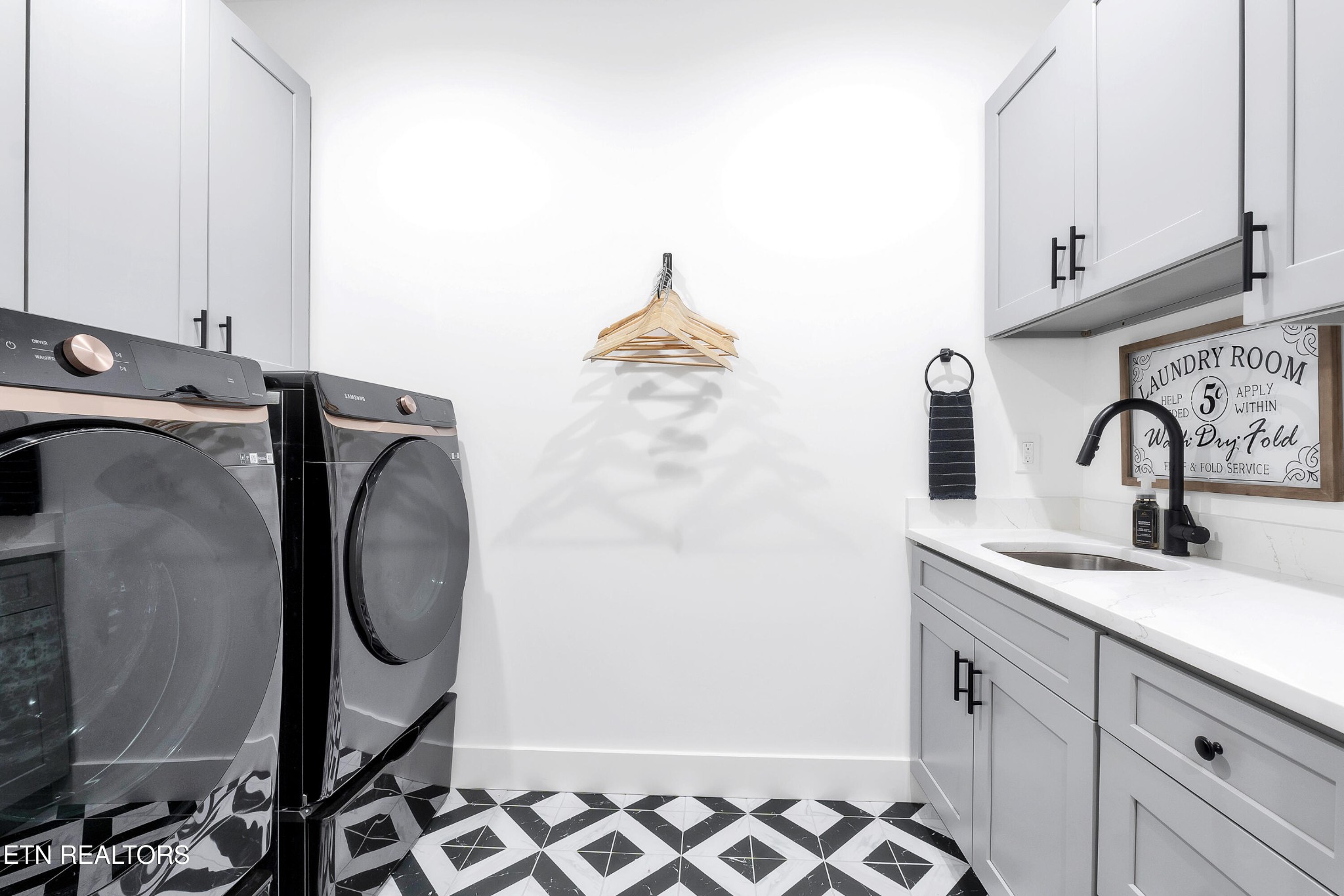 374 Mingo Way Loudon, TN 37774 - Photo 20 of 51 a utility room with sink dryer and washer