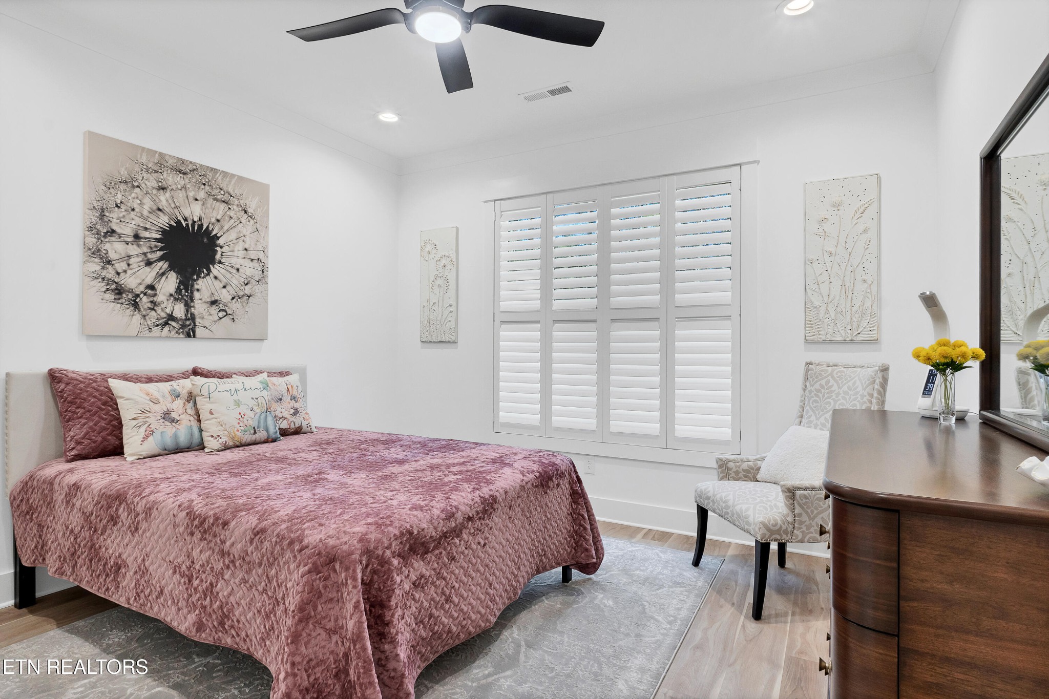 374 Mingo Way Loudon, TN 37774 - Photo 29 of 51 a bedroom with a bed and a table in it