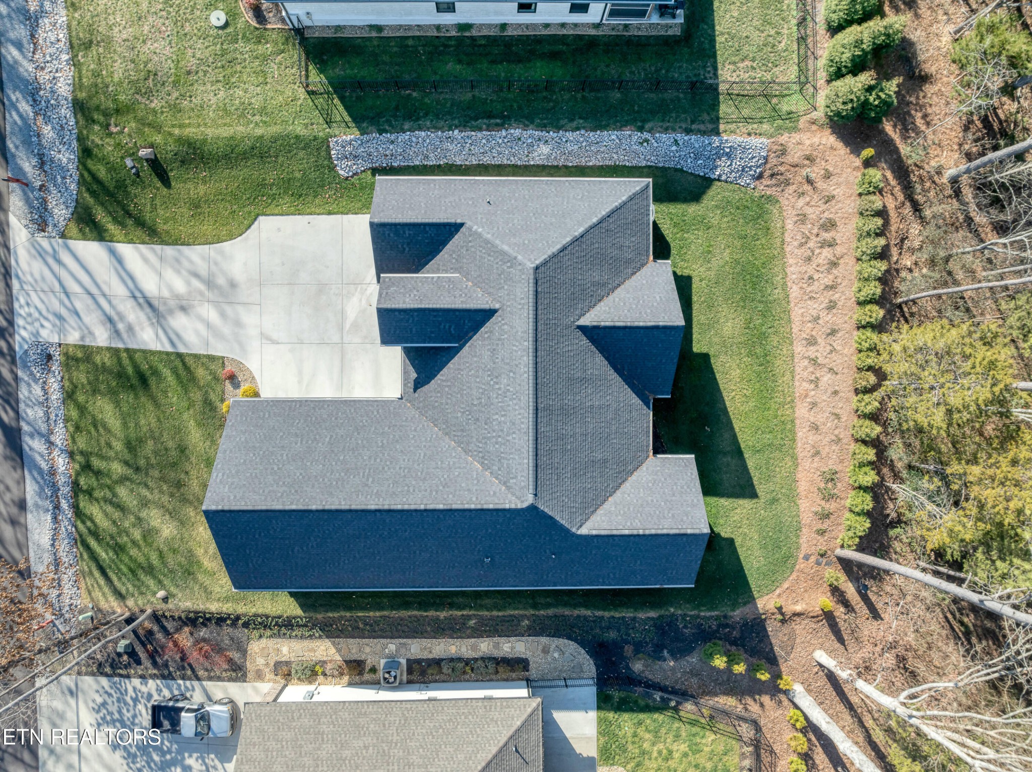 374 Mingo Way Loudon, TN 37774 - Photo 48 of 51 an aerial view of a house with swimming pool and a yard