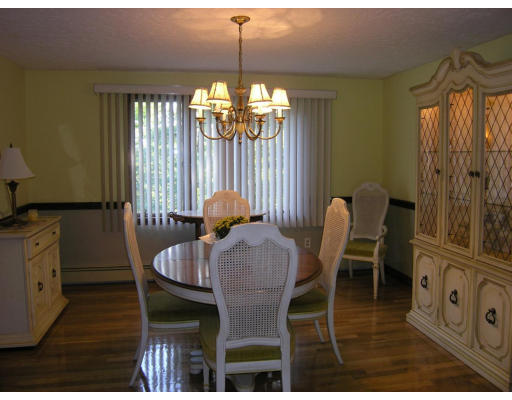 10 Arthur Road Wakefield, MA 01880 - Photo 4 of 15