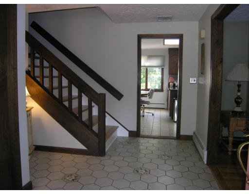 10 Arthur Road Wakefield, MA 01880 - Photo 10 of 15
