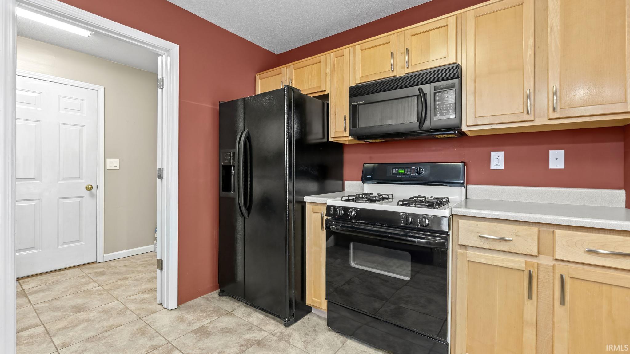 2822 Sanderling Road Fort Wayne, IN 46808 - Photo 13 of 33 Gallery Image 13