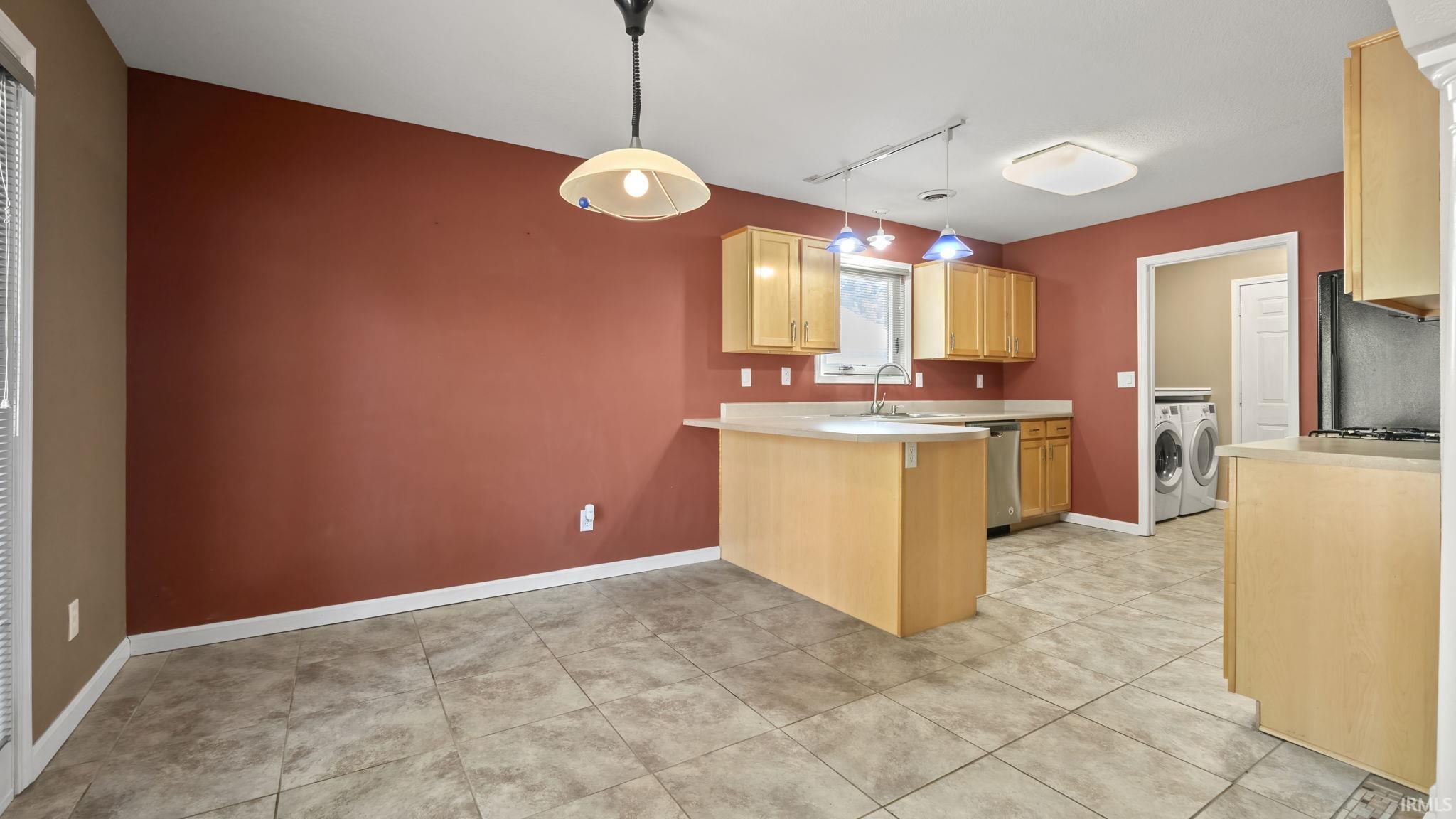 2822 Sanderling Road Fort Wayne, IN 46808 - Photo 8 of 33 Gallery Image 8