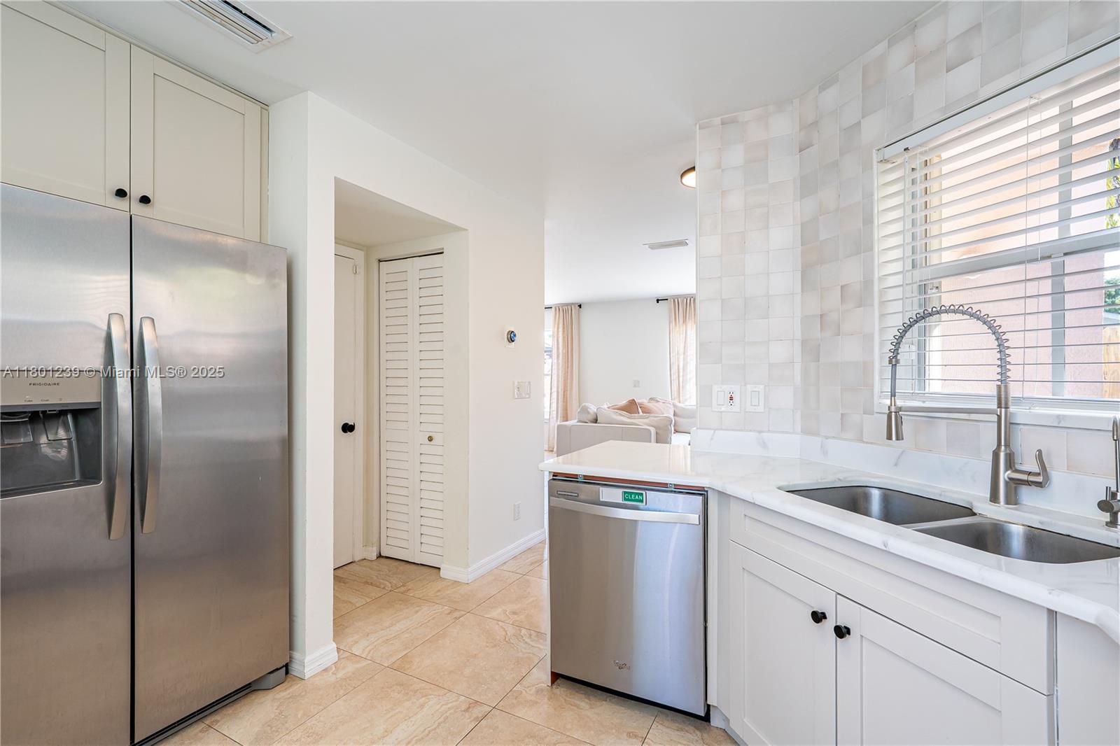 6284 Duval Drive Margate, FL 33063 - Photo 9 of 29