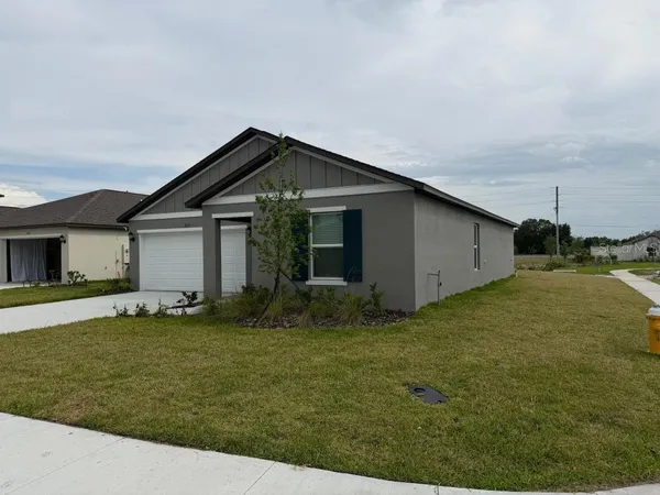 $2,100 | 2155 Lone Oak Lane, Lakeland, FL 33801