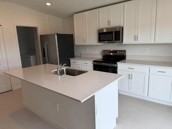 $2,100 | 2155 Lone Oak Lane, Lakeland, FL 33801
