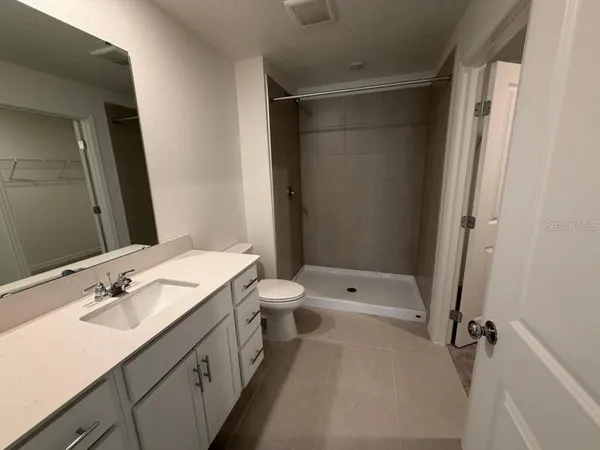 $2,100 | 2155 Lone Oak Lane, Lakeland, FL 33801