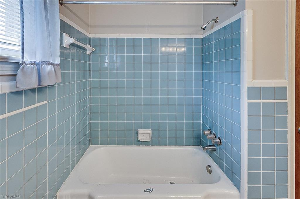 1407 Meadowbrook Road Asheboro, NC 27203 - Photo 20 of 33