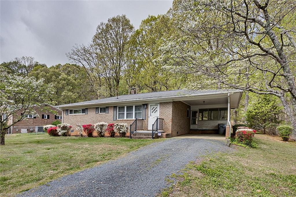 1407 Meadowbrook Road Asheboro, NC 27203 - Photo 2 of 33