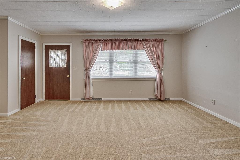 1407 Meadowbrook Road Asheboro, NC 27203 - Photo 5 of 33