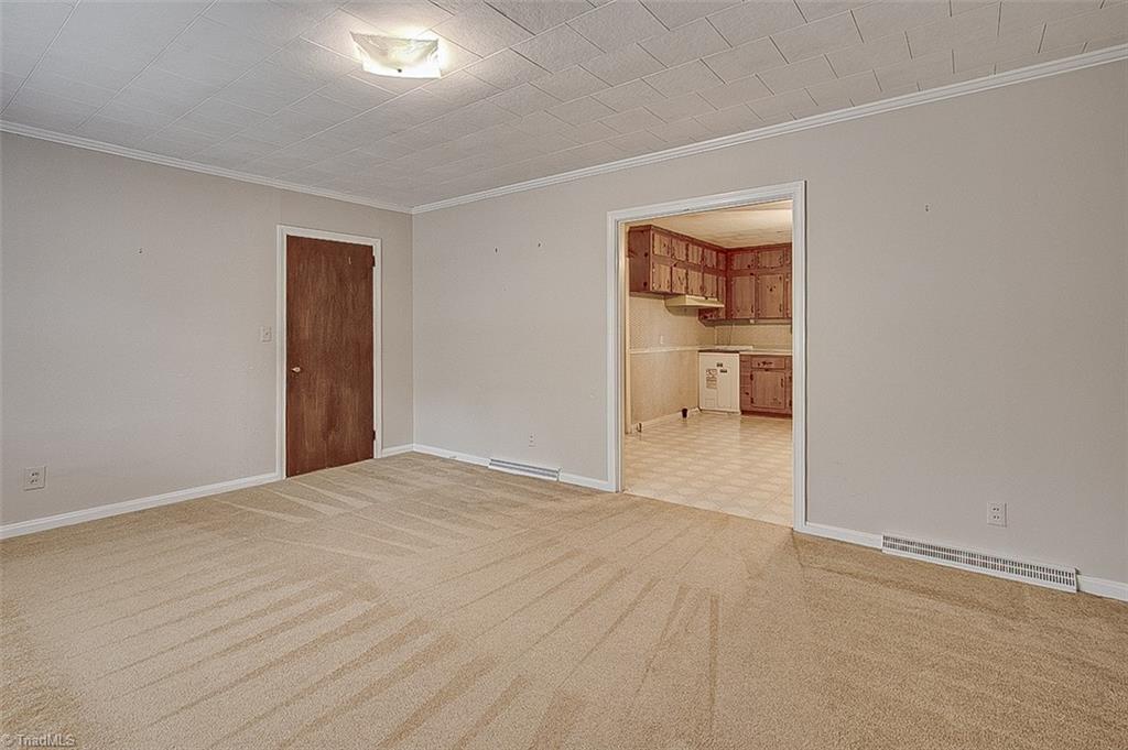 1407 Meadowbrook Road Asheboro, NC 27203 - Photo 7 of 33