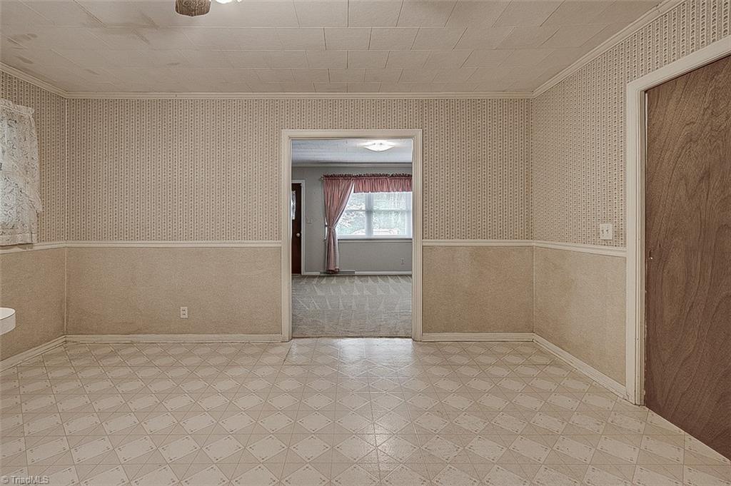 1407 Meadowbrook Road Asheboro, NC 27203 - Photo 9 of 33