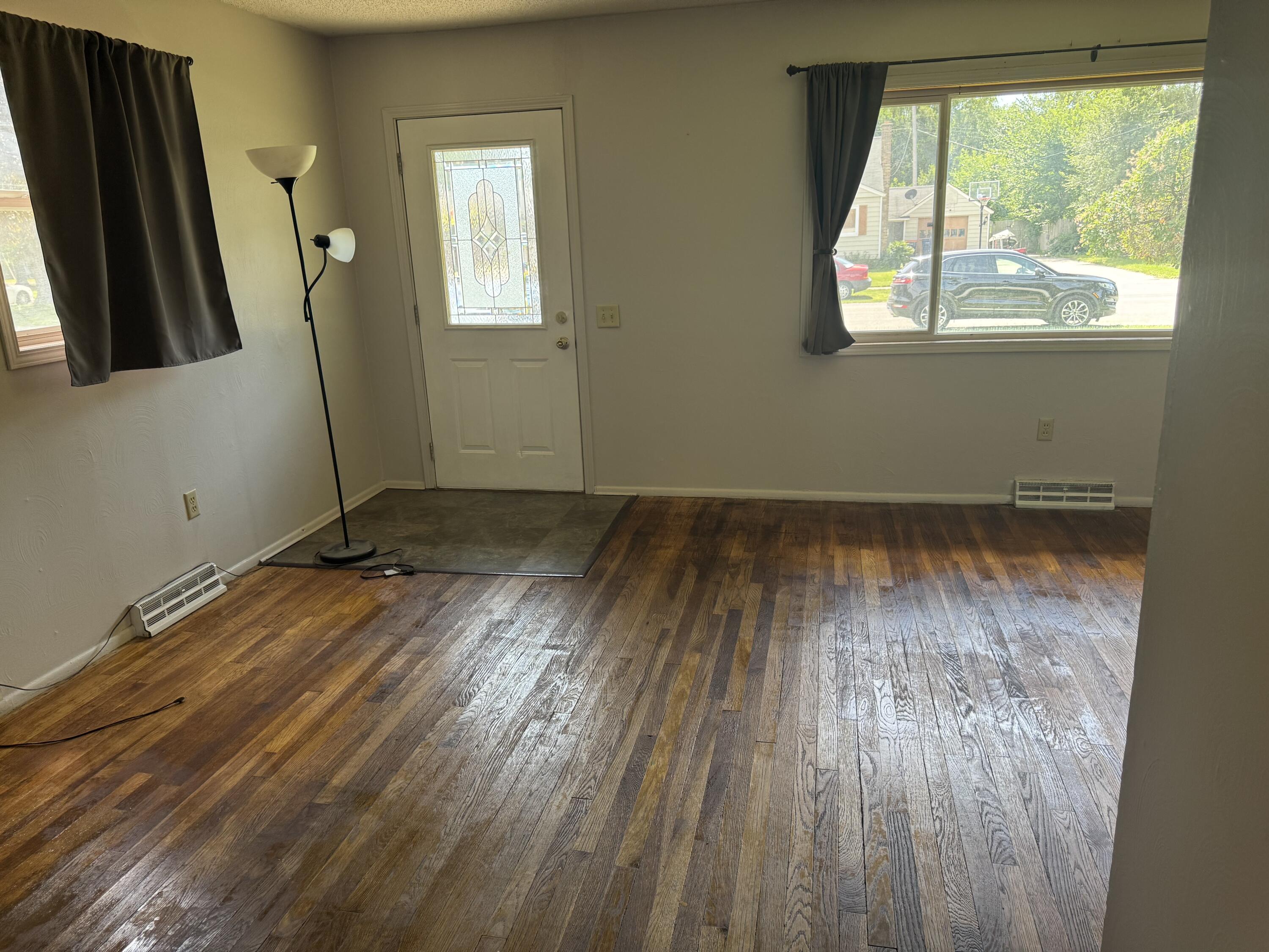 946 Post Road Muskegon, MI 49441 - Photo 6 of 17 IMG_7386