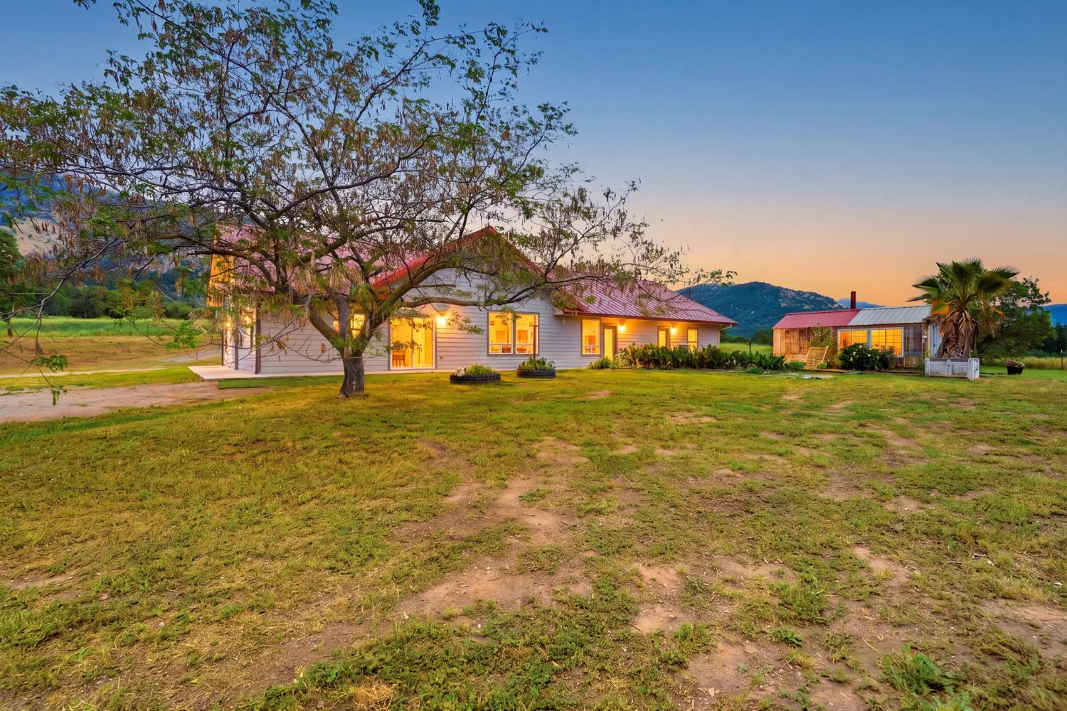 39348 Dunlap Road Dunlap, CA 93621 - Photo 2 of 97 Gallery Image 2