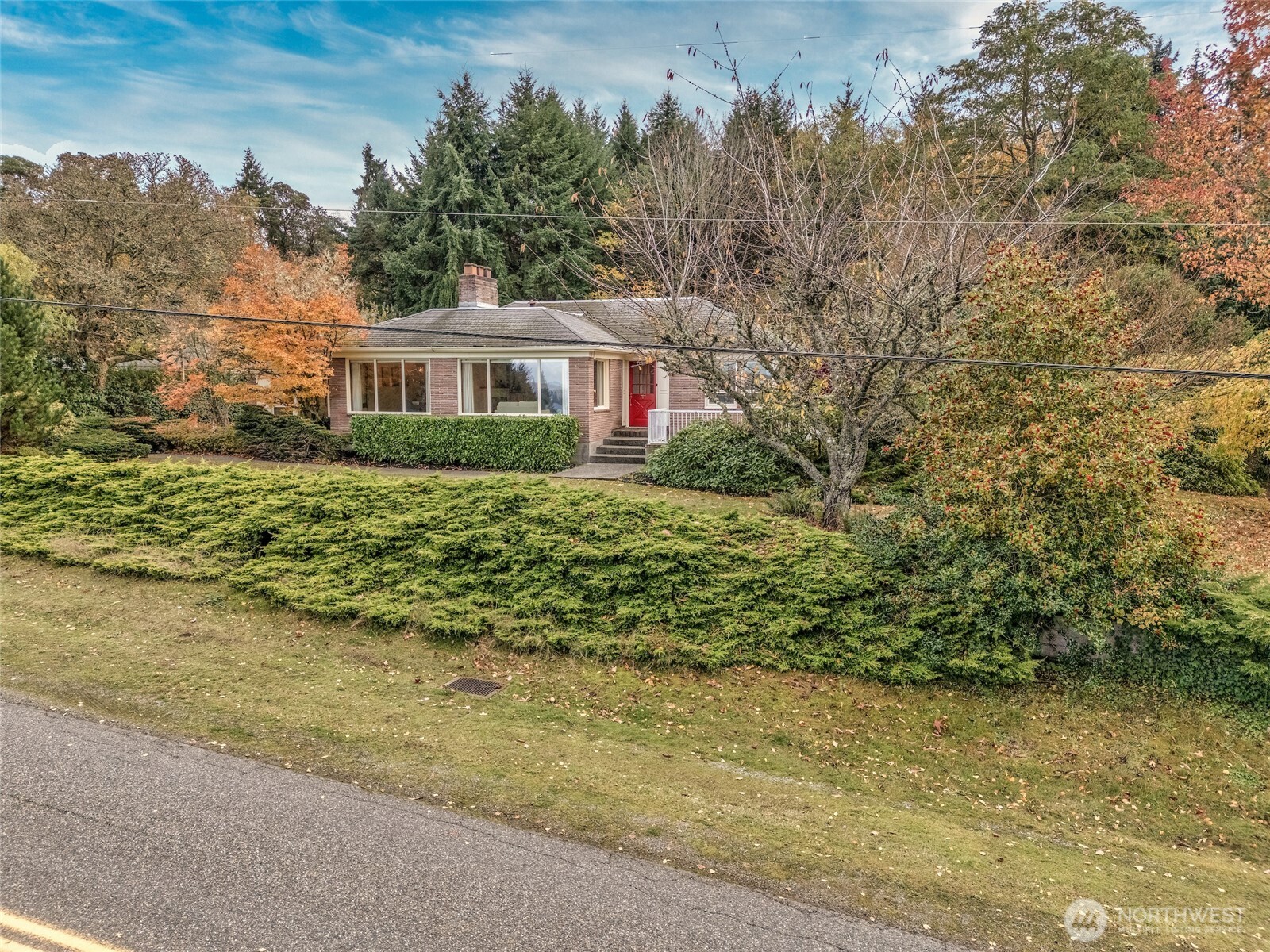 9619 Southwest 268th Street Vashon, WA 98070 - Photo 5 of 37