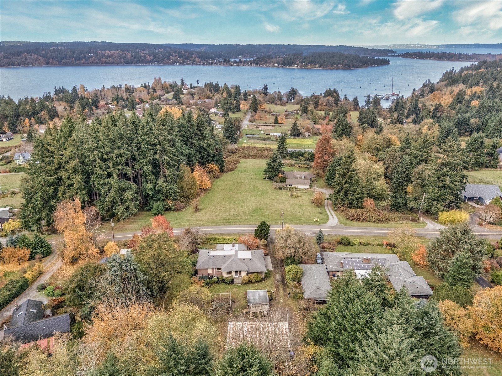 9619 Southwest 268th Street Vashon, WA 98070 - Photo 8 of 37
