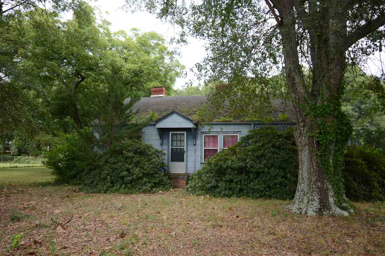 222 W Road Greer, SC 29650 - Photo 1 of 12 Gallery Image 1