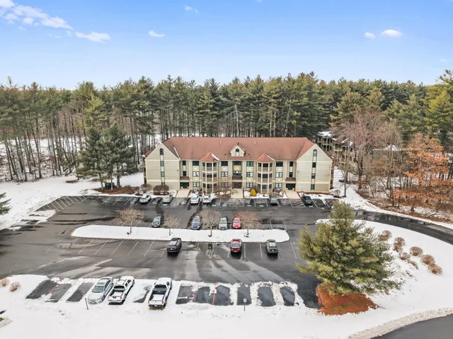 $394,900 | 3 Mayfair Lane, Unit 207, Nashua, NH 03063