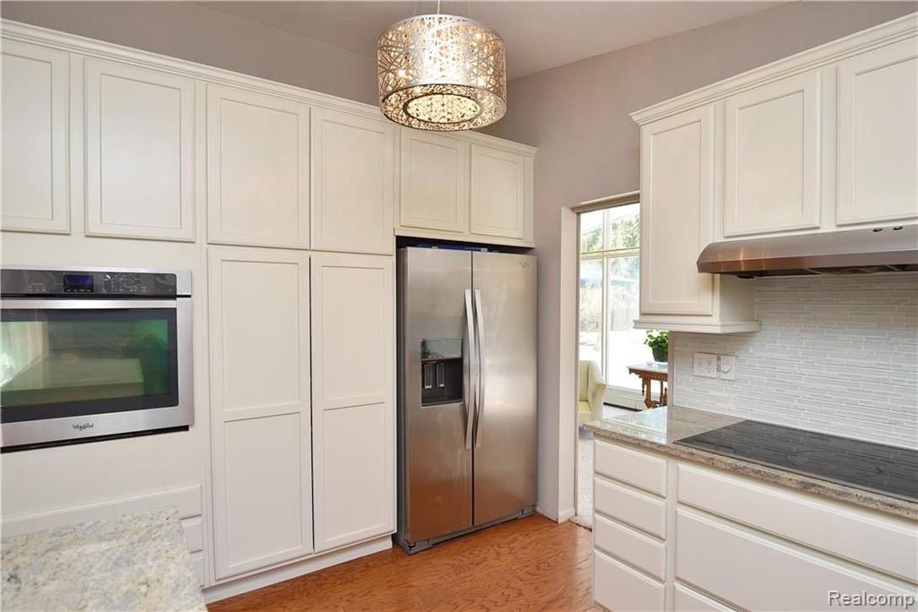 6037 Deguise Court Rochester Hills, MI 48306 - Photo 16 of 31