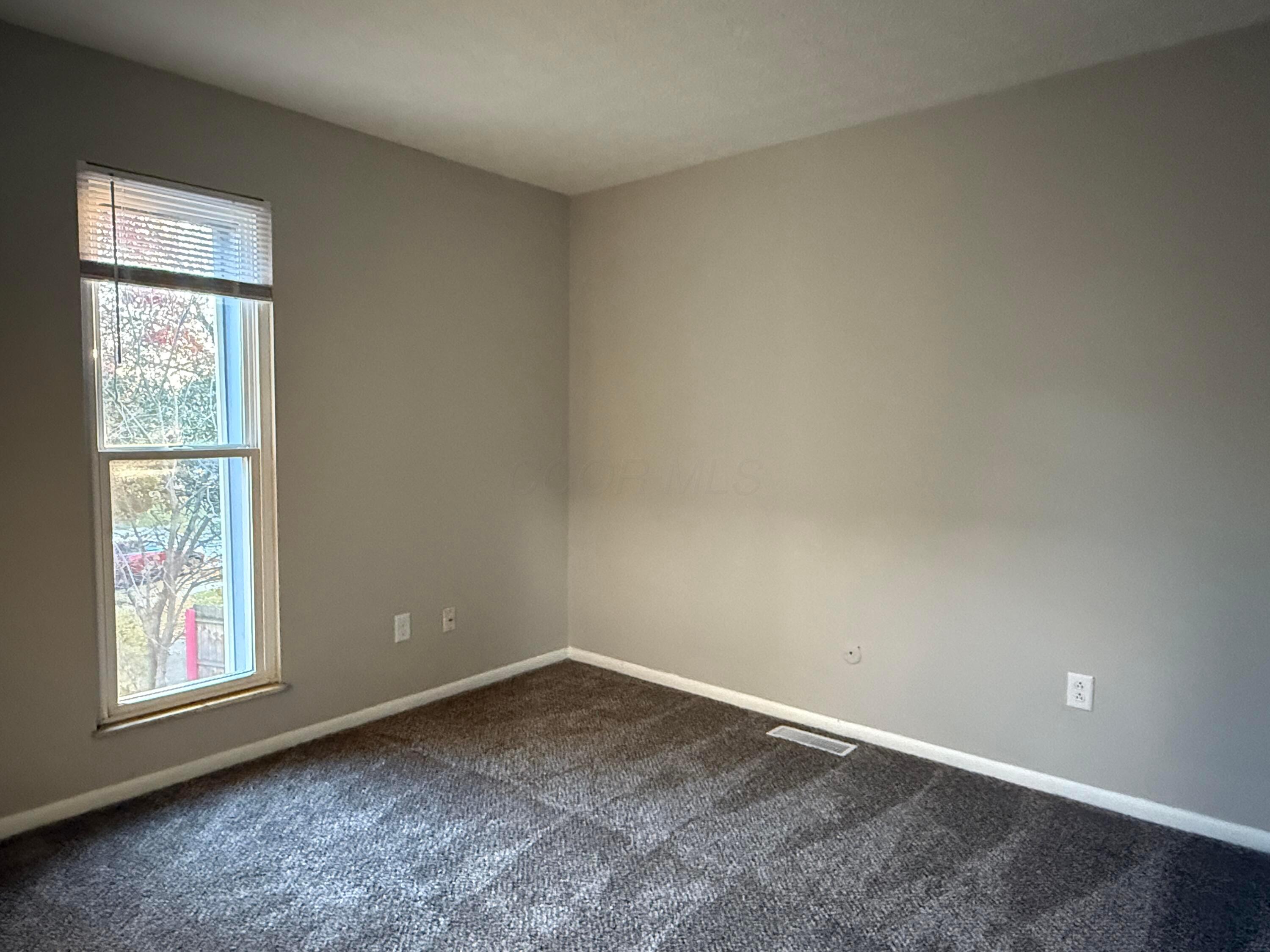 2084 Brookfield Road Columbus, OH 43229 - Photo 12 of 16 13 IMG_4342
