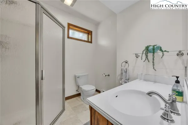 $700,000 | 491 Mountain Aire Lane, West Jefferson, NC 28694