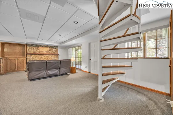 $700,000 | 491 Mountain Aire Lane, West Jefferson, NC 28694