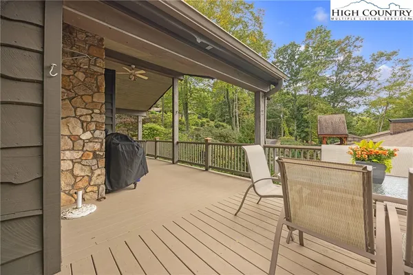 $700,000 | 491 Mountain Aire Lane, West Jefferson, NC 28694