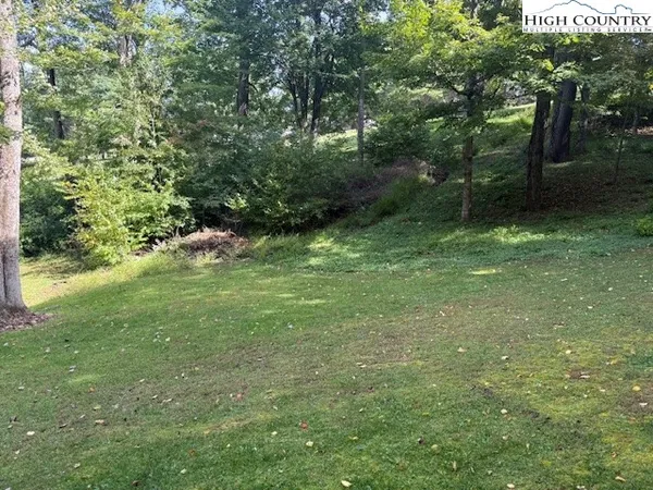 $700,000 | 491 Mountain Aire Lane, West Jefferson, NC 28694